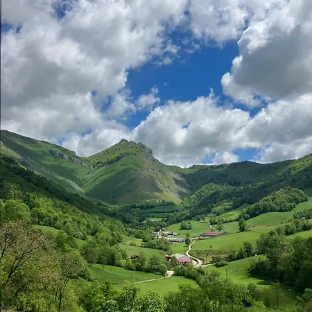 Casa vacanze Botiga Saint-Jean-le-Vieux (Ain)